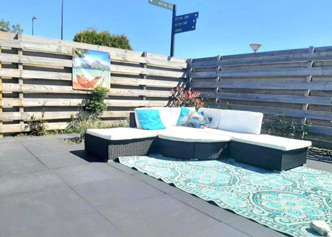 Huisje Britt Met Grote Tuin En Veel Privacy Dirkshorn Luaran gambar